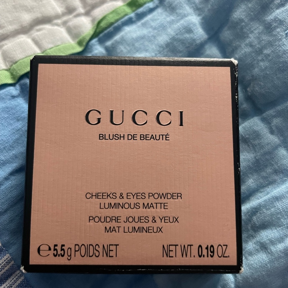 Gucci Blush de Beauté in Soft Pink intense plum 09. Brand New